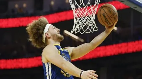 荷甲焦点战：特温特对费耶诺德专家推荐