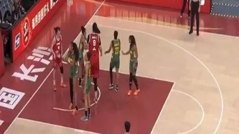 激情对决！马萨特兰FC挑战瓜达拉哈拉，实力悬殊战局即将上演！